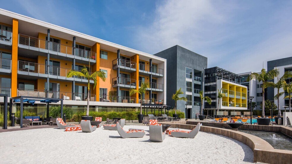 More Photos Of 13488 Maxella Ave, Marina Del Rey Apartments For Lease