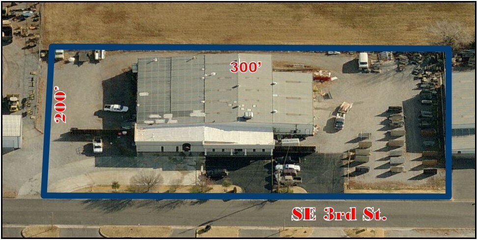 More Photos Of 810-812 SE 3rd St, Lawton Light Manufacturing For Sale