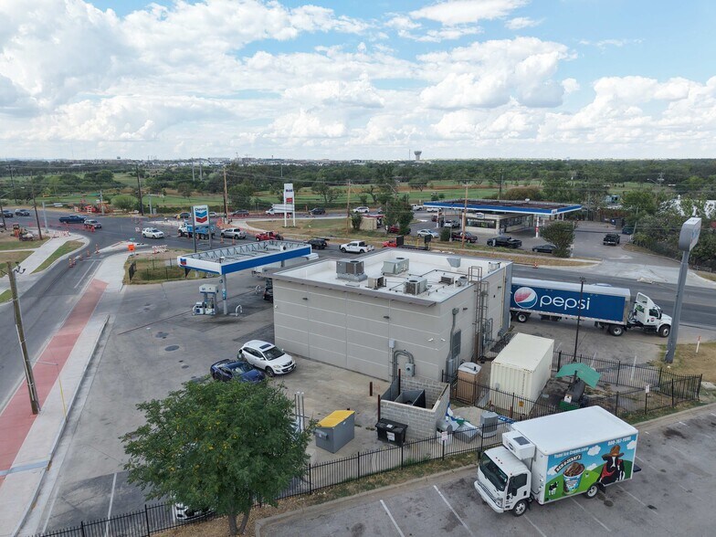More Photos Of 4611 E Martin Luther King Jr, Austin Service Station For Sale