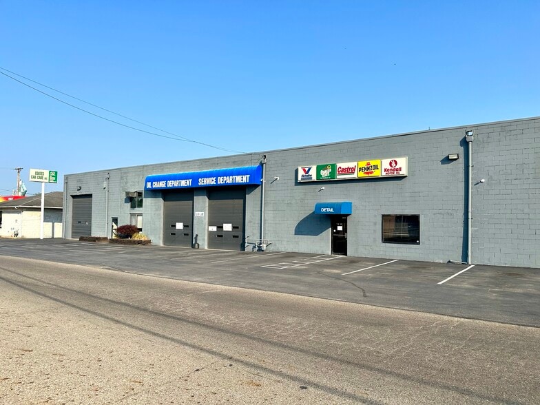 More Photos Of 2821 Garland St, Niles Auto Repair For Sale