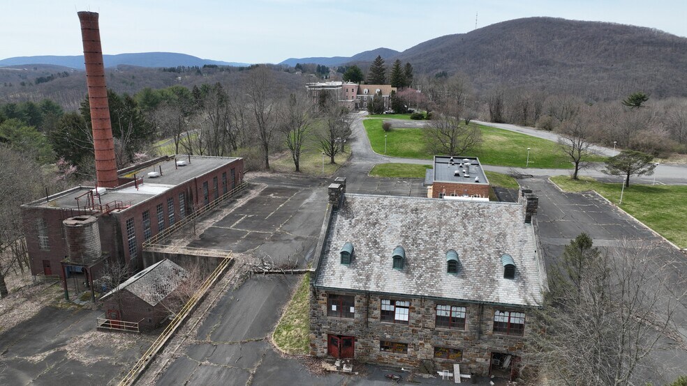 More Photos Of 101 Broad St, Ashland Hospital For Sale