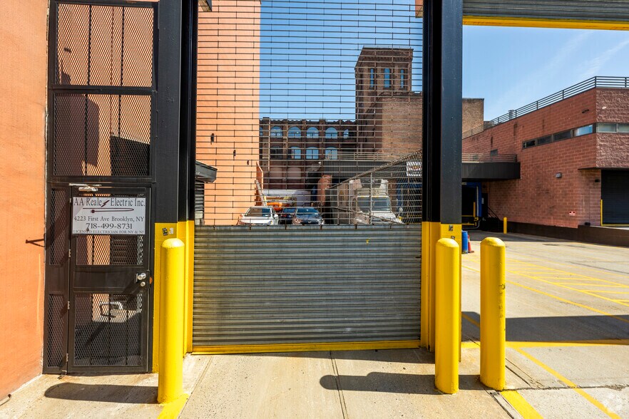 More Photos Of 4223 1st Ave, Brooklyn Warehouse For Lease