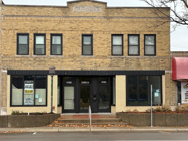Primary Photo Of 28311-28319 Gratiot Ave, Roseville Storefront Retail Office For Lease