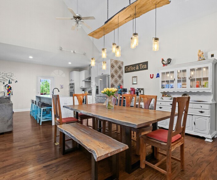 More Photos Of 127 Deer Hill Ln, Weaverville Specialty For Sale
