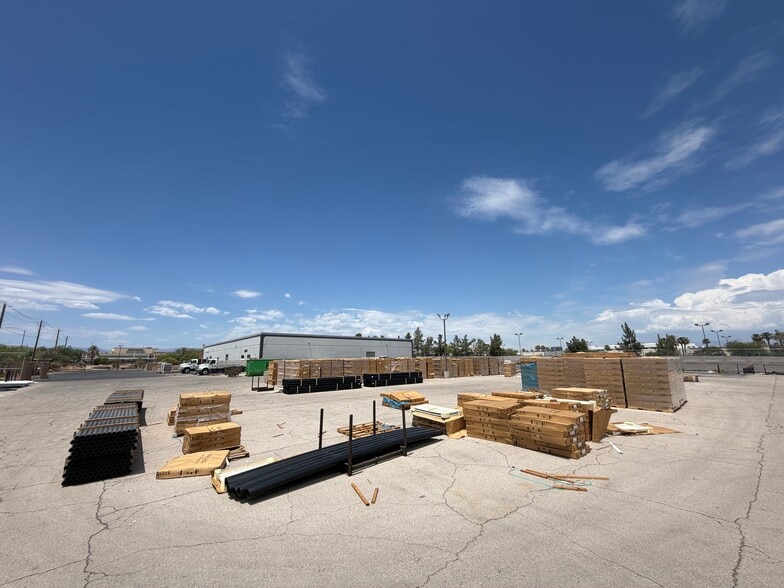 More Photos Of 6770 Bermuda Rd, Las Vegas Warehouse For Lease