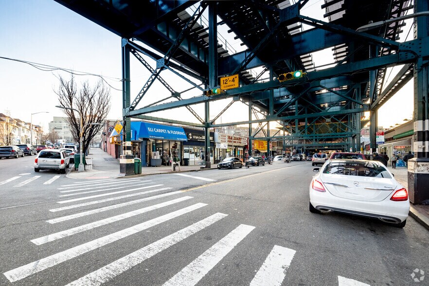 More Photos Of 6204 Roosevelt Ave, Flushing Storefront Retail Office For Lease