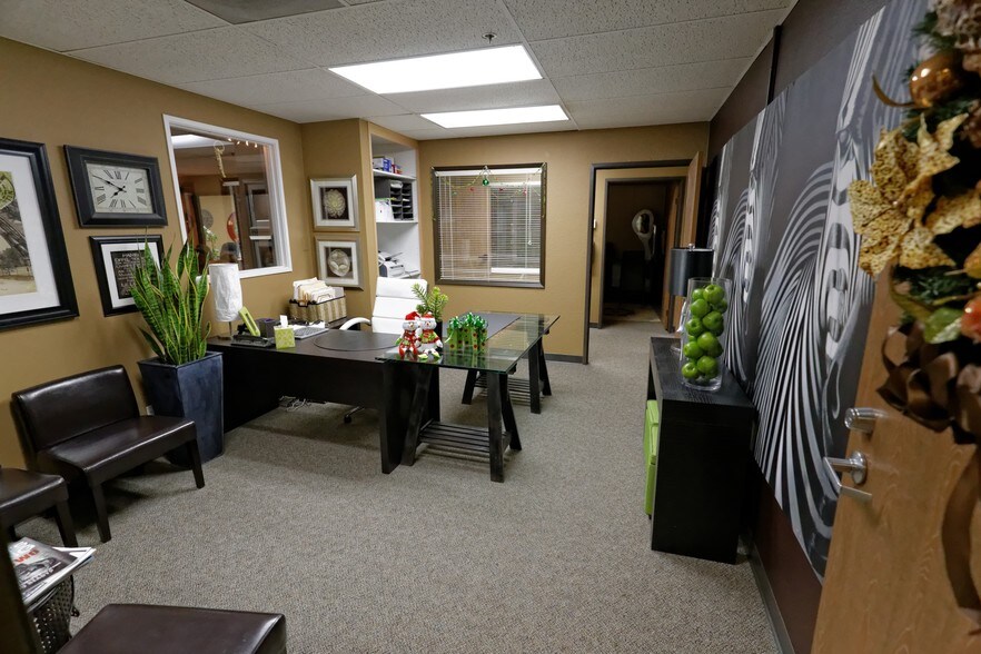 More Photos Of 1600 Sacramento Inn Way, Sacramento Office For Lease