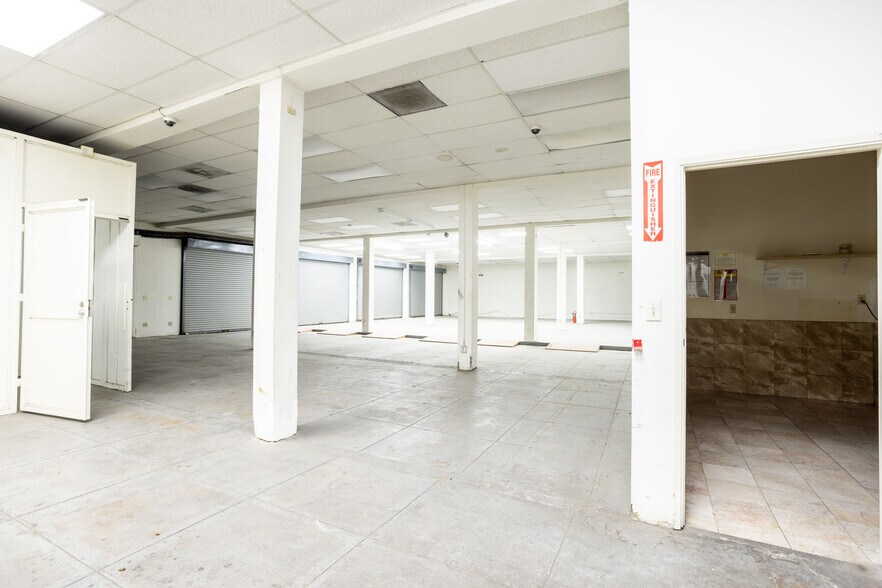 More Photos Of 1250 S Broadway, Los Angeles Warehouse For Lease