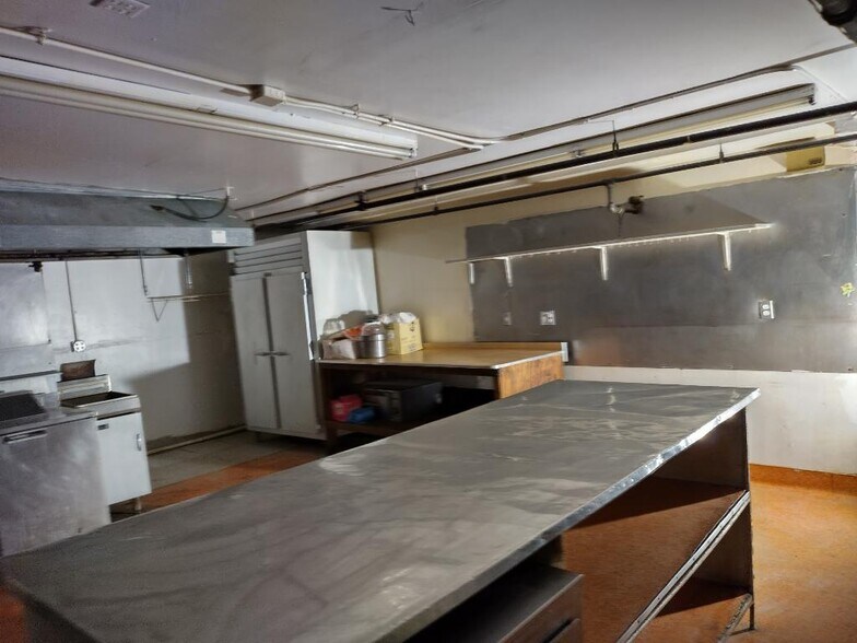 More Photos Of 621 S Brawley Ave, Brawley Restaurant For Sale