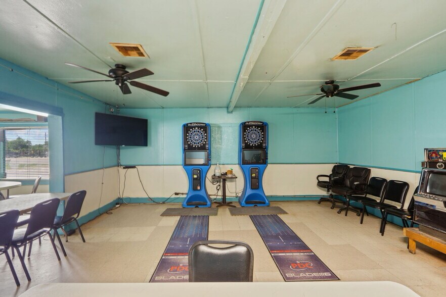 More Photos Of 12605 Highway 6, Santa Fe Bar For Sale