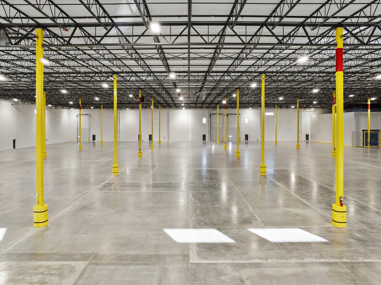 More Photos Of 2825 Riverside Pky, Grand Junction Warehouse For Lease