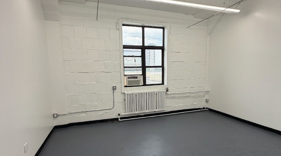 More Photos Of 43-49 10th St, Long Island City Loft Creative Space For Lease