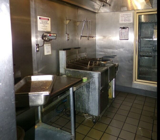 More Photos Of 104 N Main St, Lyman Fast Food For Sale