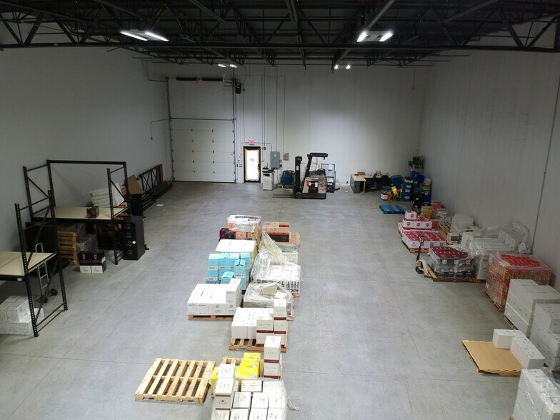 More Photos Of 18 Haypress Rd, Cranbury Warehouse For Lease