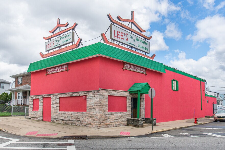 More Photos Of 768 Stuyvesant Ave, Lyndhurst General Retail For Sale