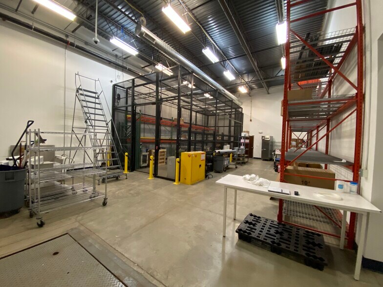 More Photos Of 6565 Davis Industrial Pky, Solon Flex For Sale