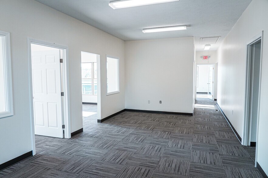 More Photos Of 102 Cecil Henderson Rd, Canonsburg Service For Lease