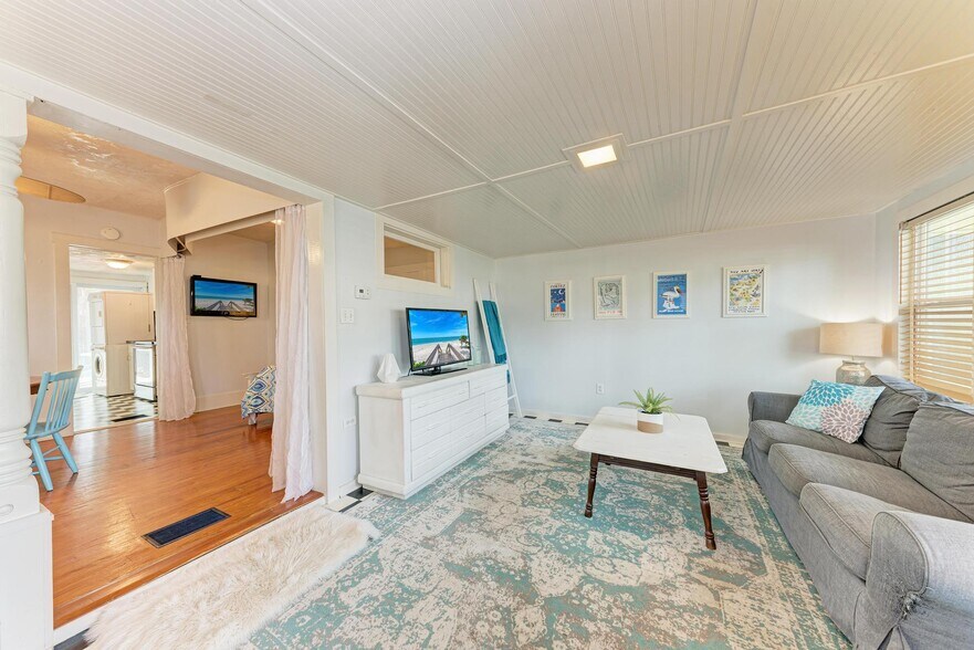 More Photos Of 1533 1st Avenue Dr W, Bradenton Multifamily For Sale