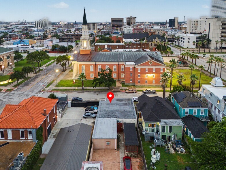 More Photos Of 2217 Sealy St, Galveston Office Residential For Sale
