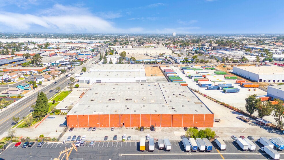 More Photos Of 240 E Rosecrans Ave, Gardena Manufacturing For Sale