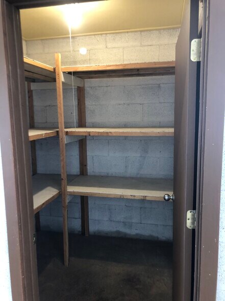 More Photos Of 2100 S 57th St, West Allis Warehouse For Sale