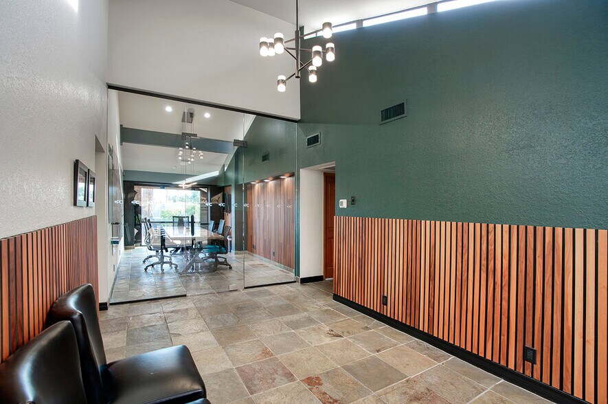 More Photos Of 606 N Stapley Dr, Mesa Office For Sale