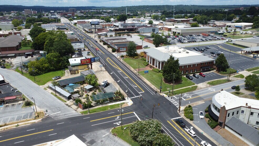 More Photos Of 1210 13th St, Columbus Garden Center For Sale