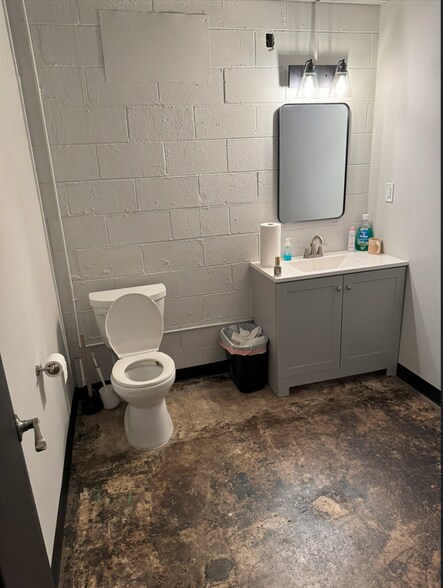 More Photos Of 8627 Hixson Pike, Hixson Unknown For Lease