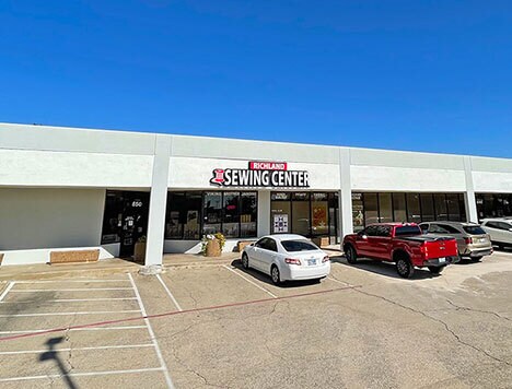 More Photos Of 846-850 W Pipeline Rd, Hurst Freestanding For Sale