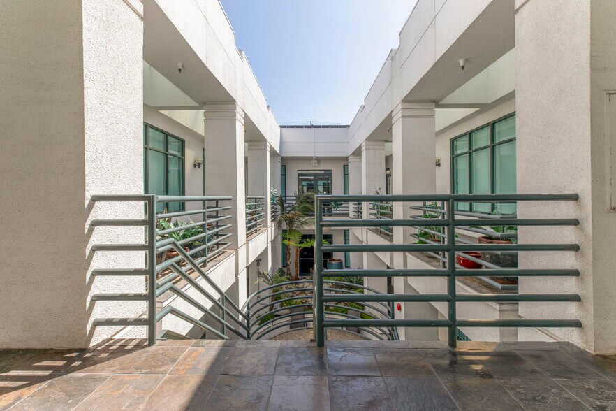 More Photos Of 350 W Arden Ave, Glendale Office For Lease
