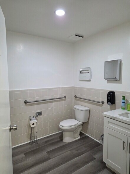 More Photos Of 2-72 N Central Ave, Upland Warehouse For Sale
