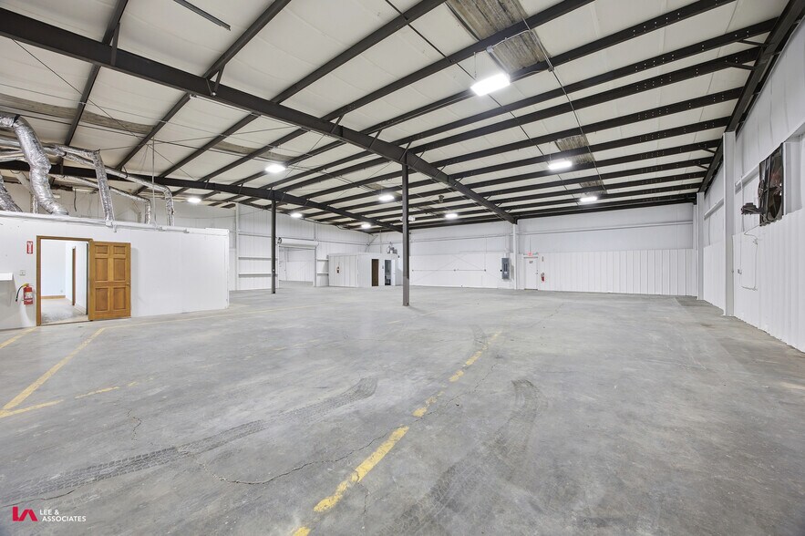 More Photos Of 1500 Union Hill Rd, Alpharetta Manufacturing For Lease