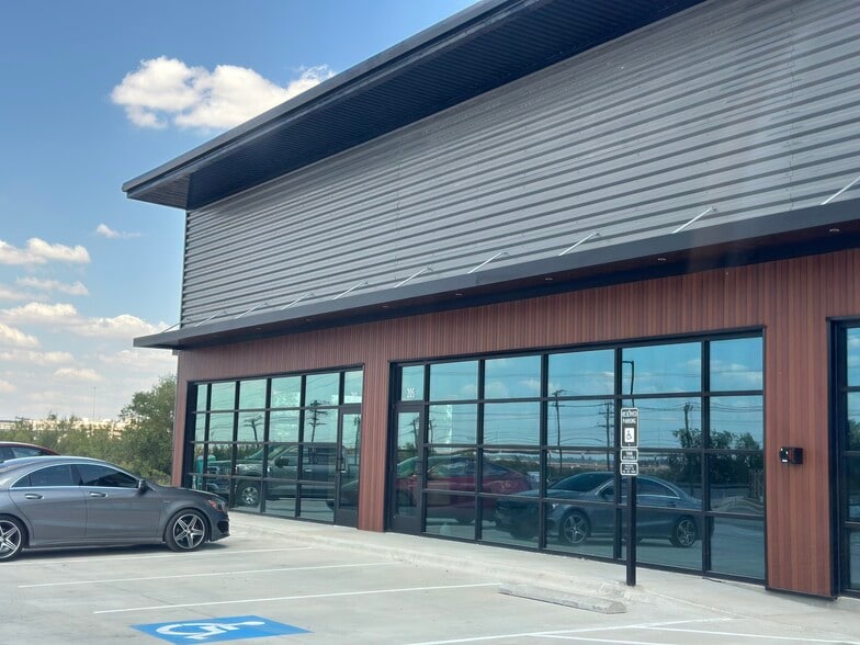 More Photos Of 15819 Farm to Market 1325 rd, Austin Restaurant For Lease