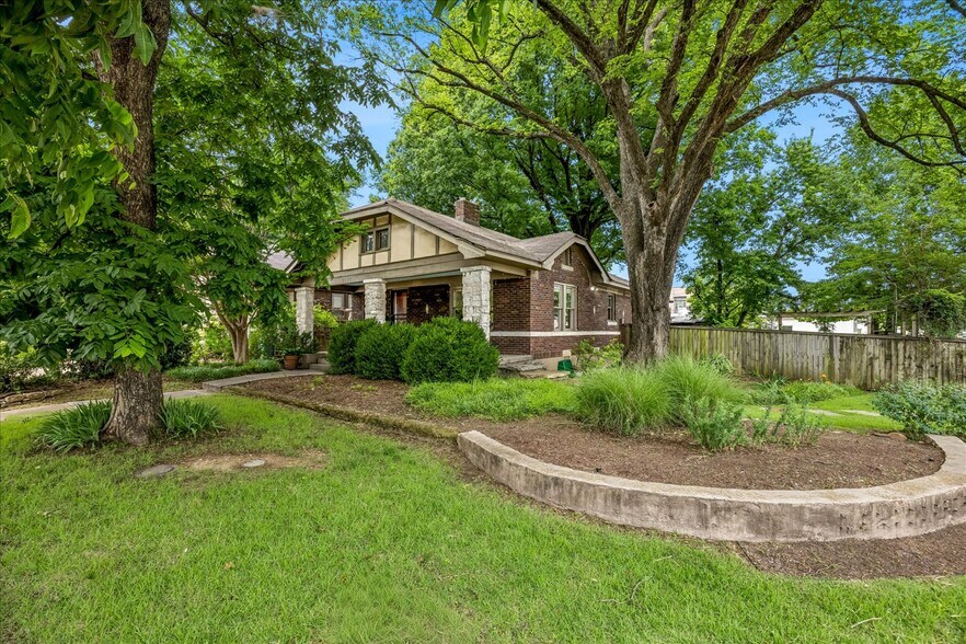 More Photos Of 2562 Sam Cooper Blvd, Memphis Office Residential For Sale