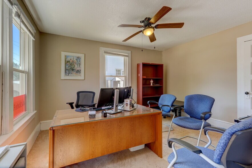More Photos Of 529 Boyd St, Reidsville Office For Sale