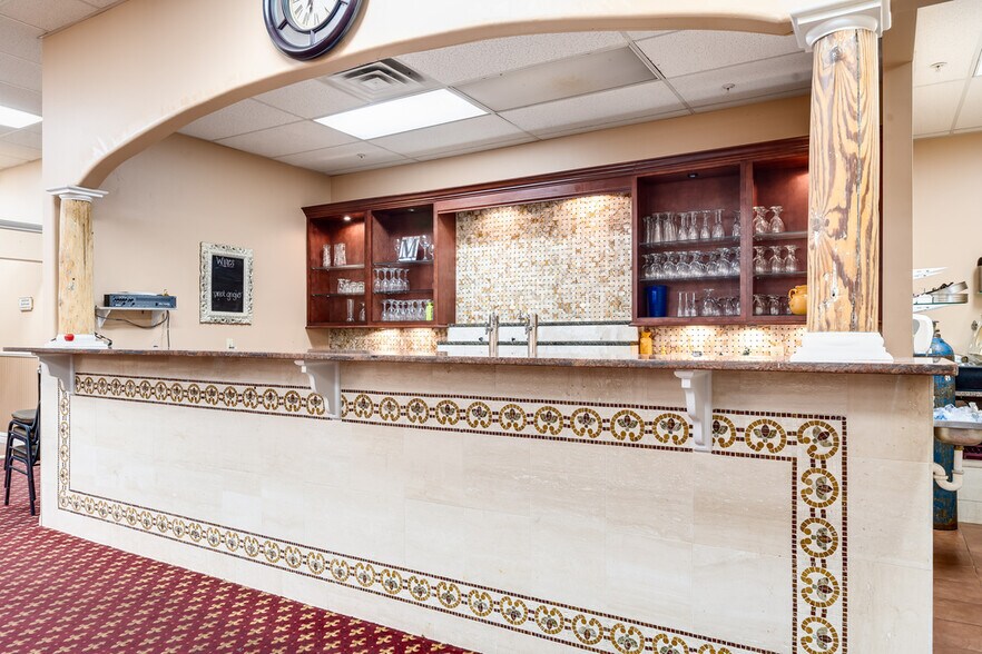 More Photos Of 224 Stockton St, Phillipsburg Showroom For Lease