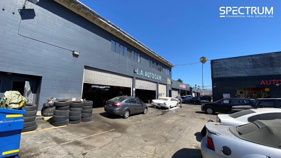 More Photos Of 21024 Sherman Way, Canoga Park Auto Repair For Lease