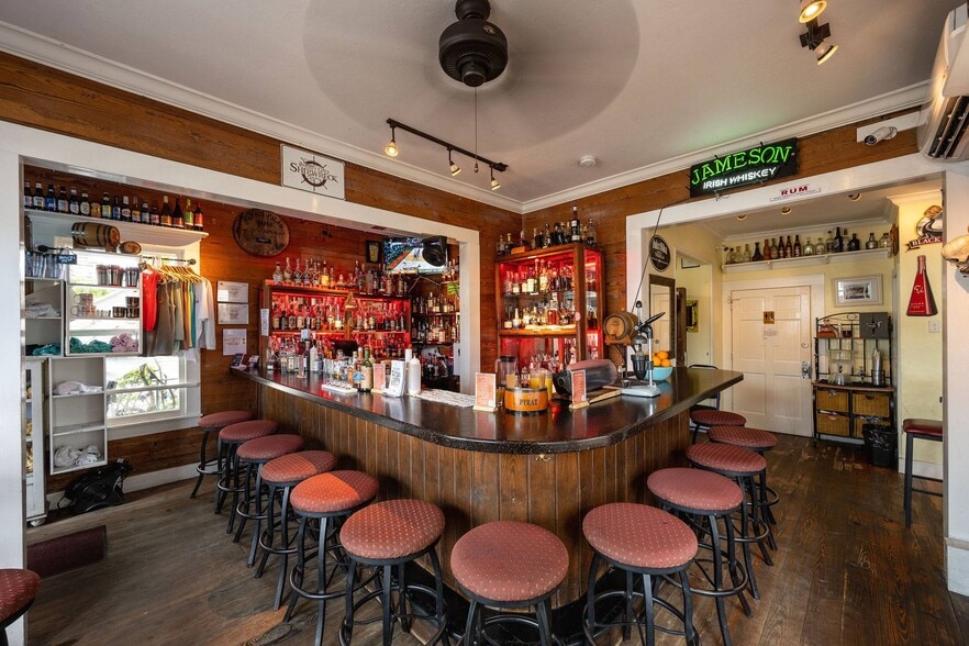 More Photos Of 1117 Duval St, Key West Hospitality For Sale