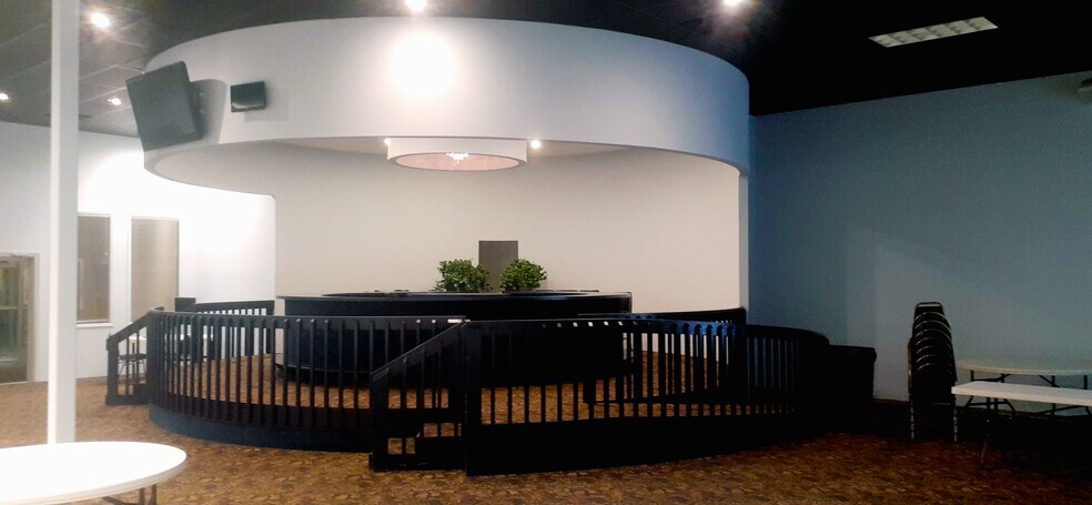 More Photos Of 1489 Milford St, Clarksburg Office For Sale