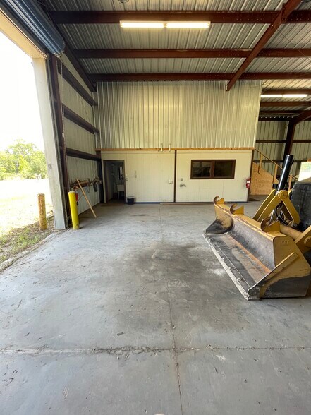 More Photos Of 8801 W Beaver St, Jacksonville Land For Lease