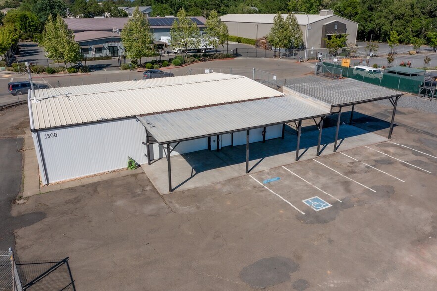 More Photos Of 1500 Grove St, Healdsburg Industrial For Lease
