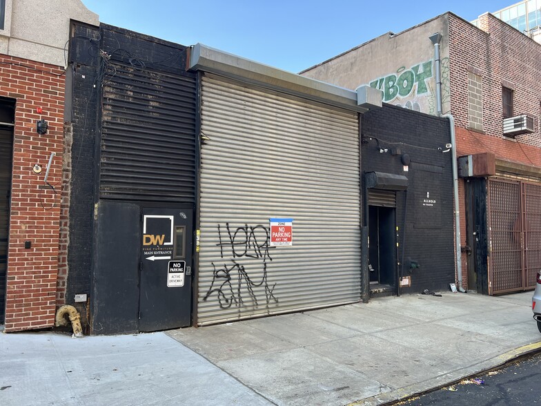 Primary Photo Of 32-34 Taaffe Pl, Brooklyn Industrial For Lease