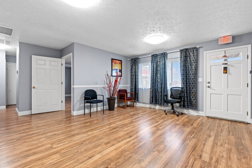 More Photos Of 2179 Miamisburg Centerville Rd, Dayton Office For Sale