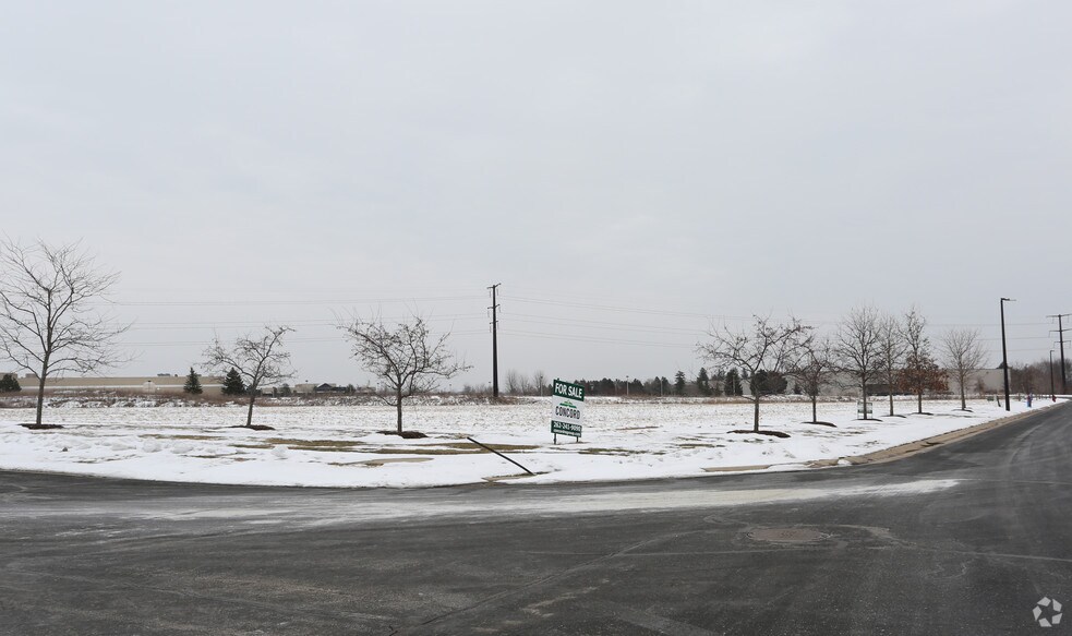 More Photos Of Executive Dr, Mequon Land For Sale