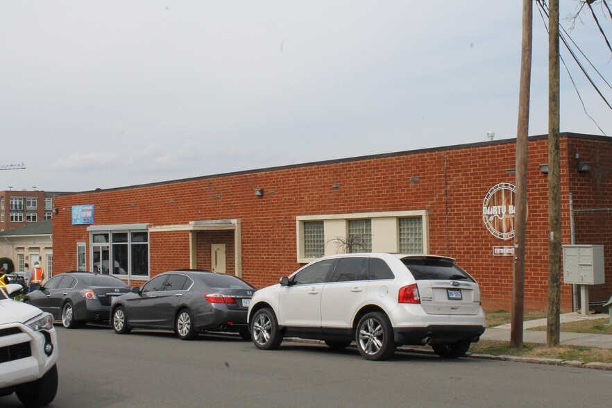 More Photos Of 206 Broadway St, Durham Warehouse For Lease