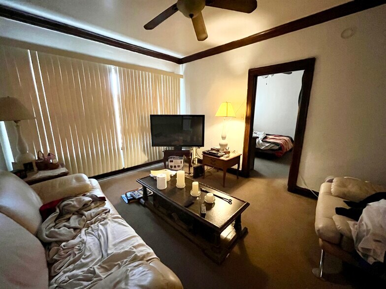 More Photos Of 7955 S Hermitage Ave, Chicago Apartments For Sale