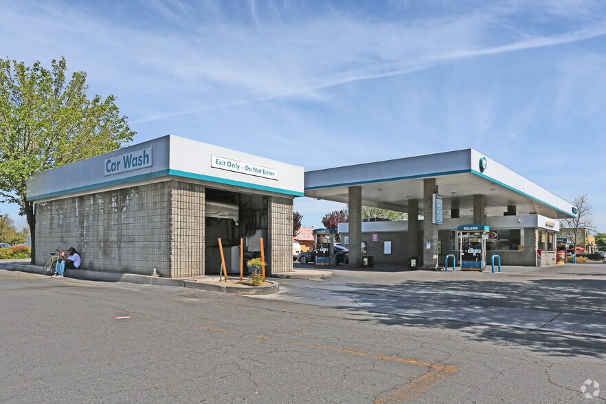 More Photos Of 1107 W Olive Ave, Merced Service Station For Lease