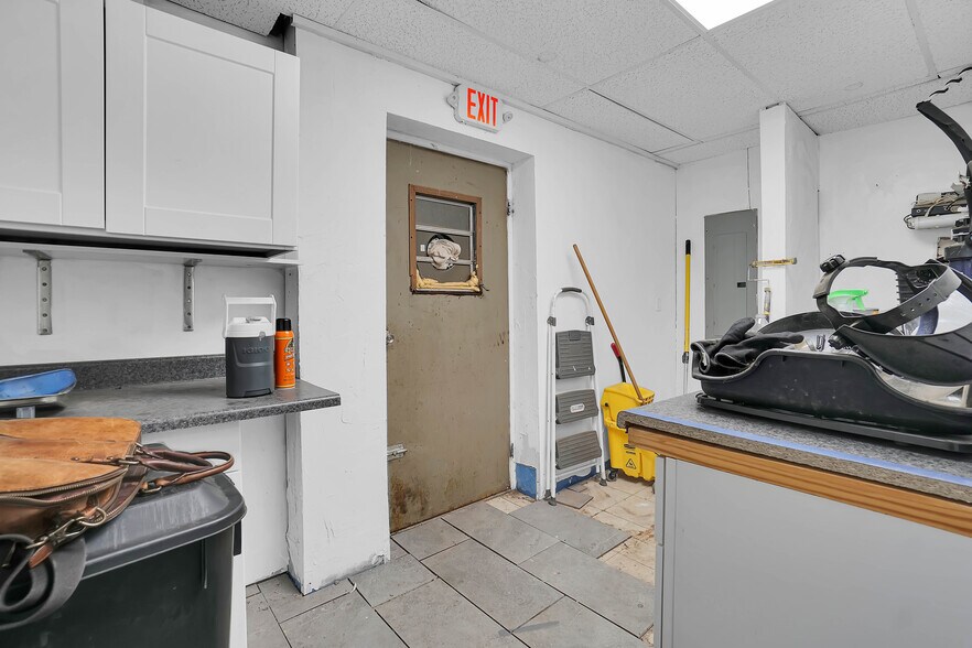 More Photos Of 42851 E County Road 1470, Lone Wolf Land For Sale