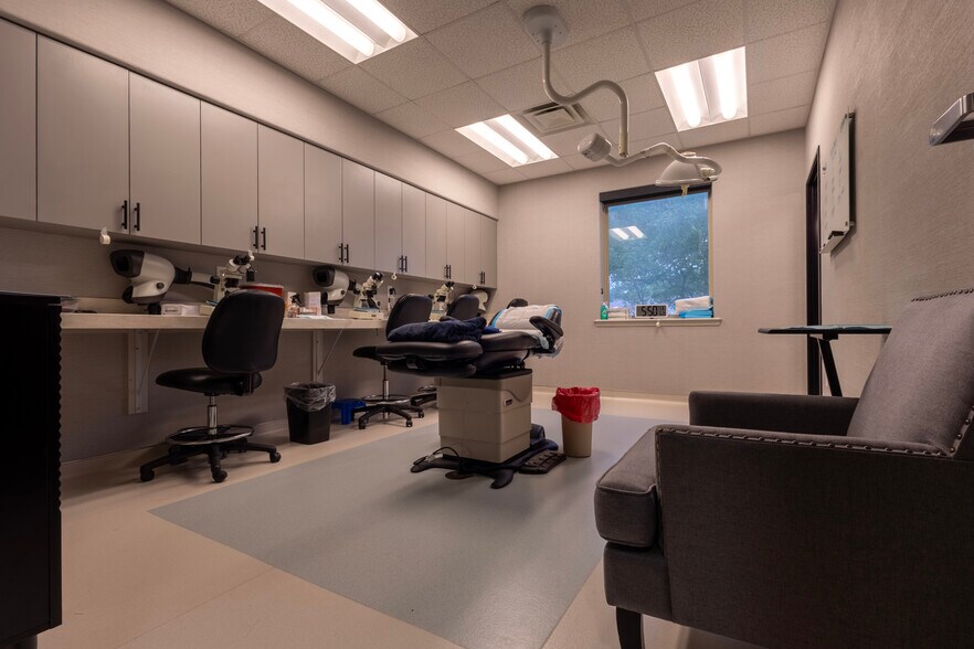 More Photos Of 2500 W William Cannon Dr, Austin Medical For Sale