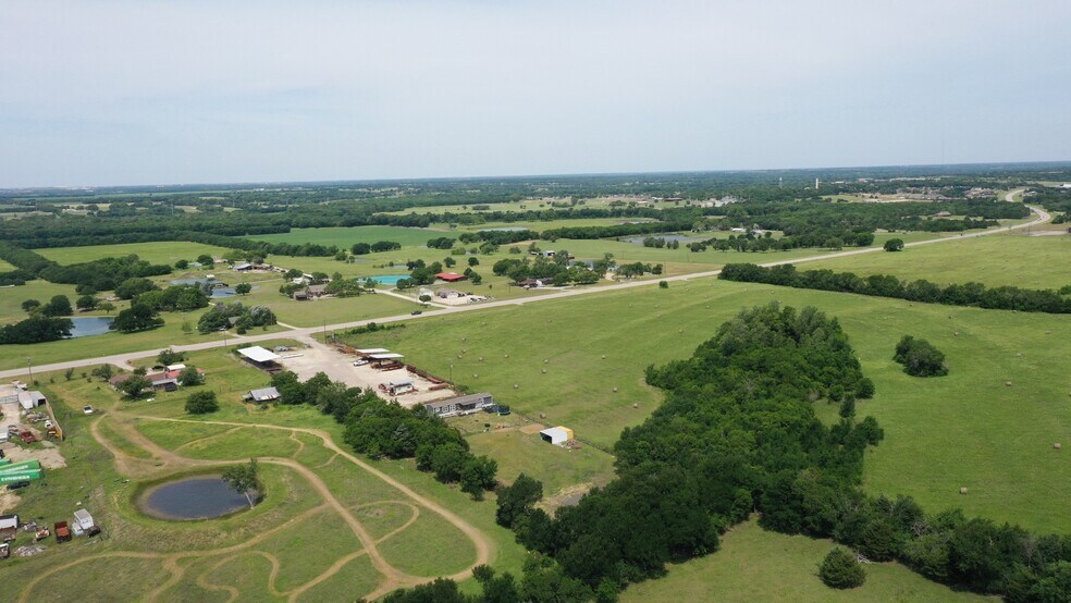 More Photos Of 8340 State Highway 78 N, Blue Ridge General Retail For Sale